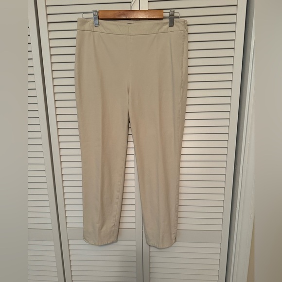 Talbots Khaki Chatham ankle pants. Size 6P - Picture 3 of 8